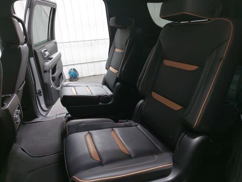 Used 2023 GMC Yukon XL AT4 AWD/4WD image 16