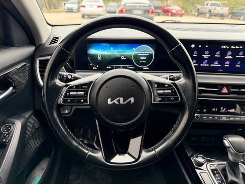 Used 2024 Kia Seltos S image 14