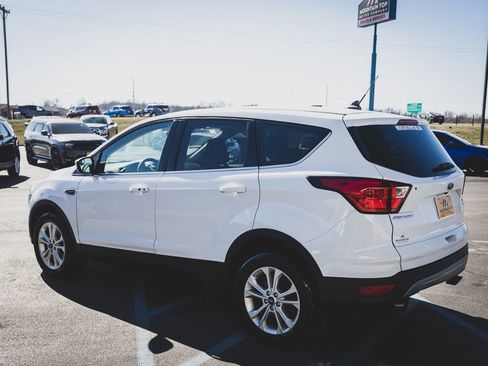 Used 2019 Ford Escape SE image 21