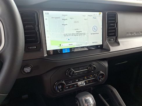 New 2025 Ford Bronco Badlands image 16