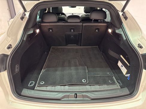 Used 2021 Maserati Levante Base image 35