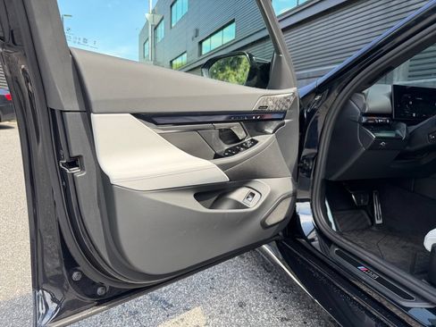 Used 2027 BMW M5 Touring AWD/4WD image 18