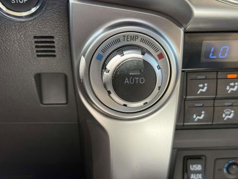Used 2017 Toyota 4Runner Limited AWD/4WD image 23
