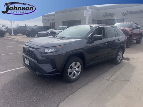 Used 2022 Toyota RAV4 LE image 1