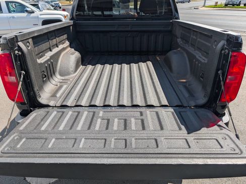 Used 2019 Chevrolet Colorado ZR2 image 7