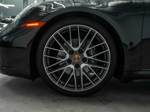 Used 2024 Porsche 911 Targa 4 w/ Sport Package AWD/4WD image 9
