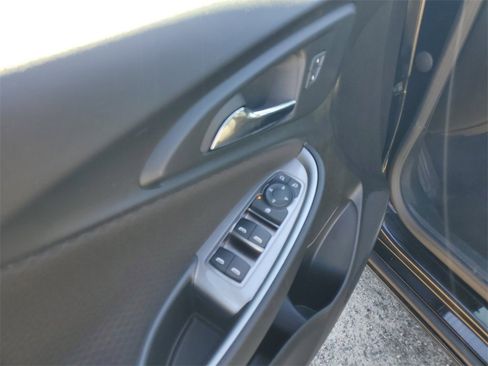 Used 2024 Chevrolet Malibu LT image 11