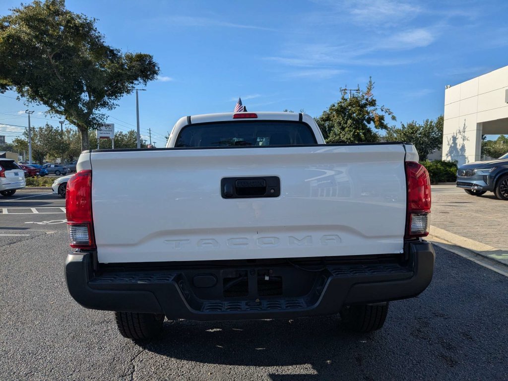 Used 2022 Toyota Tacoma SR RWD image 5