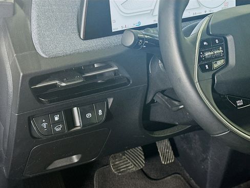 Used 2023 Kia EV6 Wind w/ Wind Technology Package image 17