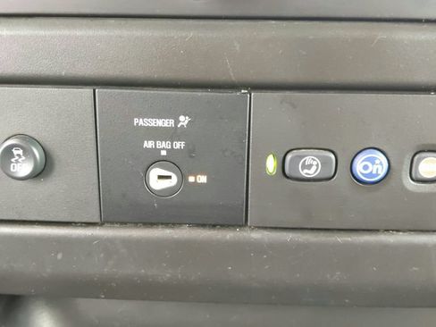 Used 2019 Chevrolet Express 3500 Extended w/ Driver Convenience Package RWD image 26