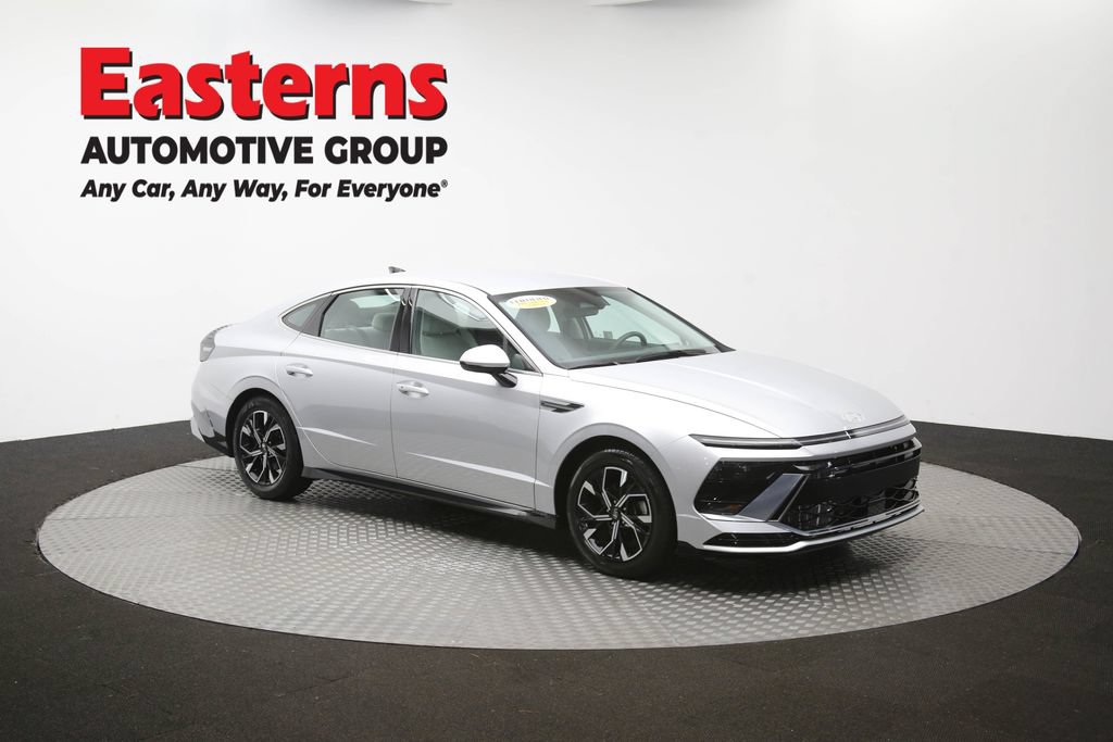 Used 2025 Hyundai Sonata SEL FWD image 51