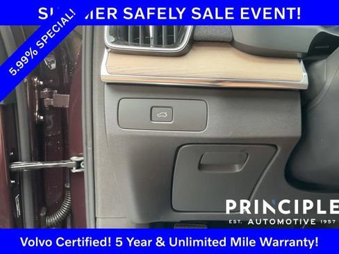 Certified 2025 Volvo XC90 B5 Plus AWD/4WD image 25