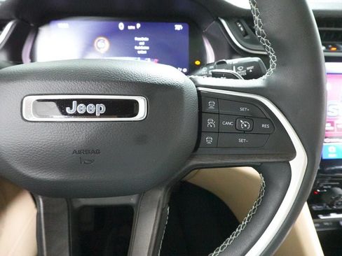 Used 2023 Jeep Grand Cherokee L Limited AWD/4WD image 14