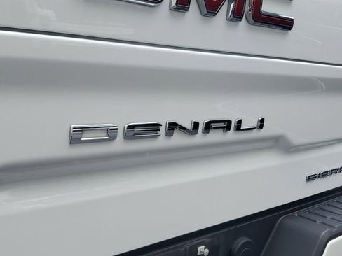 Used 2022 GMC Sierra 1500 Denali AWD/4WD image 8