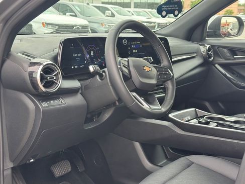 Certified 2026 Chevrolet Equinox LT w/ Convenience Package II AWD/4WD image 18