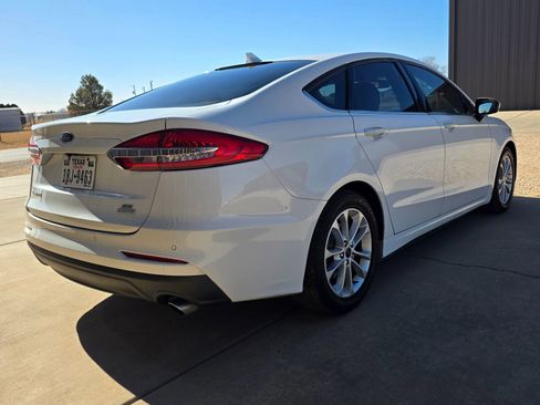Used 2019 Ford Fusion SE image 5