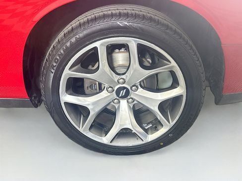 Used 2016 Dodge Challenger SXT Plus RWD image 11