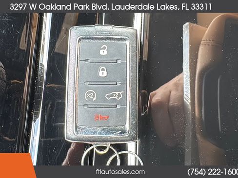 Used 2022 Jeep Grand Cherokee Summit w/ Luxury Tech Group V AWD/4WD image 89