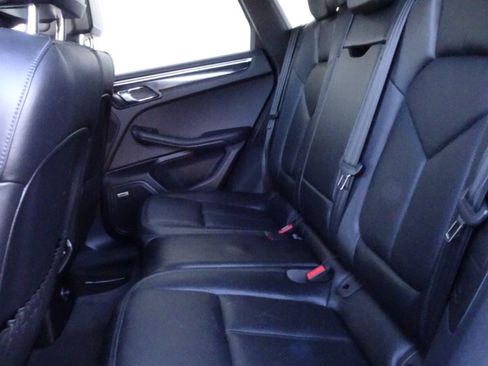 Used 2017 Porsche Macan S image 11