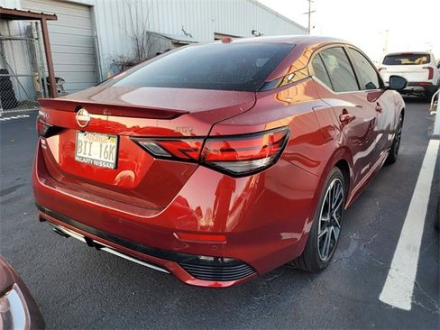 Certified 2025 Nissan Sentra SR w/ SR Premium Package image 2