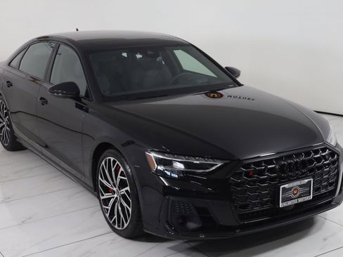 Used 2025 Audi S8 image 77