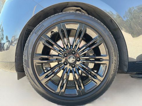 Used 2024 Land Rover Range Rover Long Wheelbase Autobiography AWD/4WD image 43