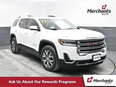 Used 2023 GMC Acadia SLT image 1