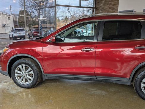 Used 2016 Nissan Rogue SV AWD/4WD image 8