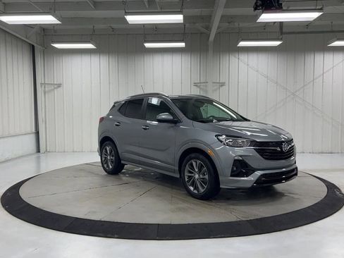 Used 2023 Buick Encore GX Select w/ Sport Touring Package image 2