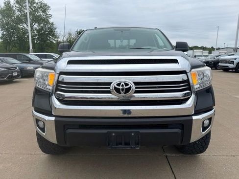 Used 2017 Toyota Tundra SR5 w/ TRD Off Road Package AWD/4WD image 9