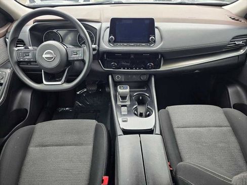 Used 2022 Nissan Rogue SV FWD image 19
