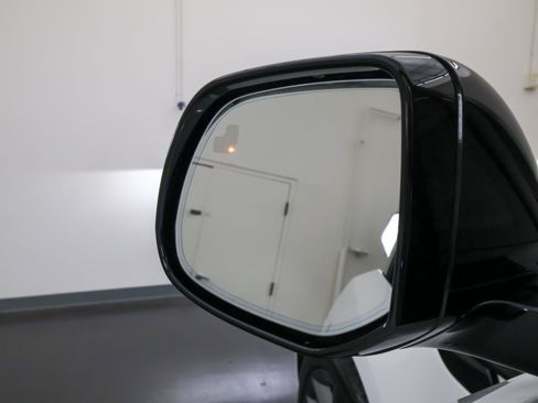 Used 2024 Land Rover Range Rover Sport Dynamic SE AWD/4WD image 23