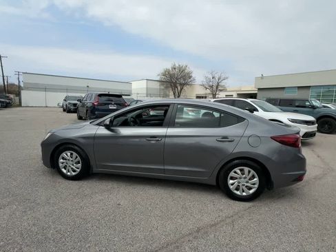 Used 2019 Hyundai Elantra SE w/ Cargo Package image 5