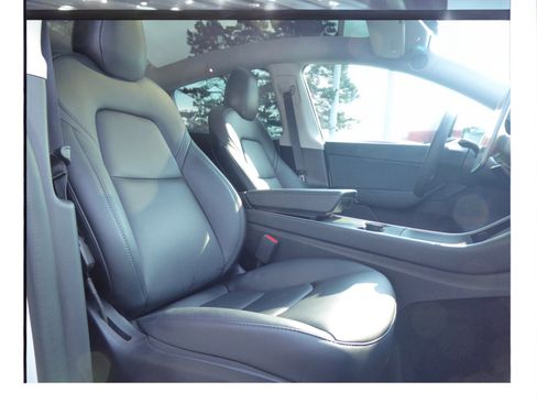 Used 2020 Tesla Model Y Long Range image 14