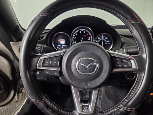 Used 2022 MAZDA MX-5 Miata Grand Touring RWD image 18