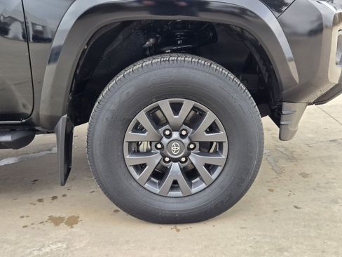 Used 2023 Toyota Tacoma SR5 image 33