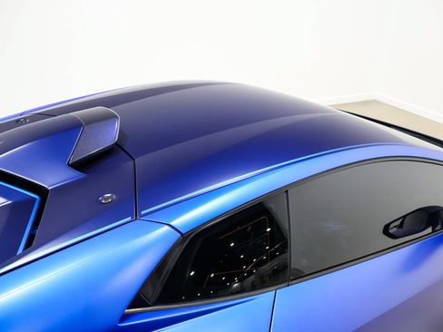 Used 2023 Lamborghini Huracan STO RWD image 95