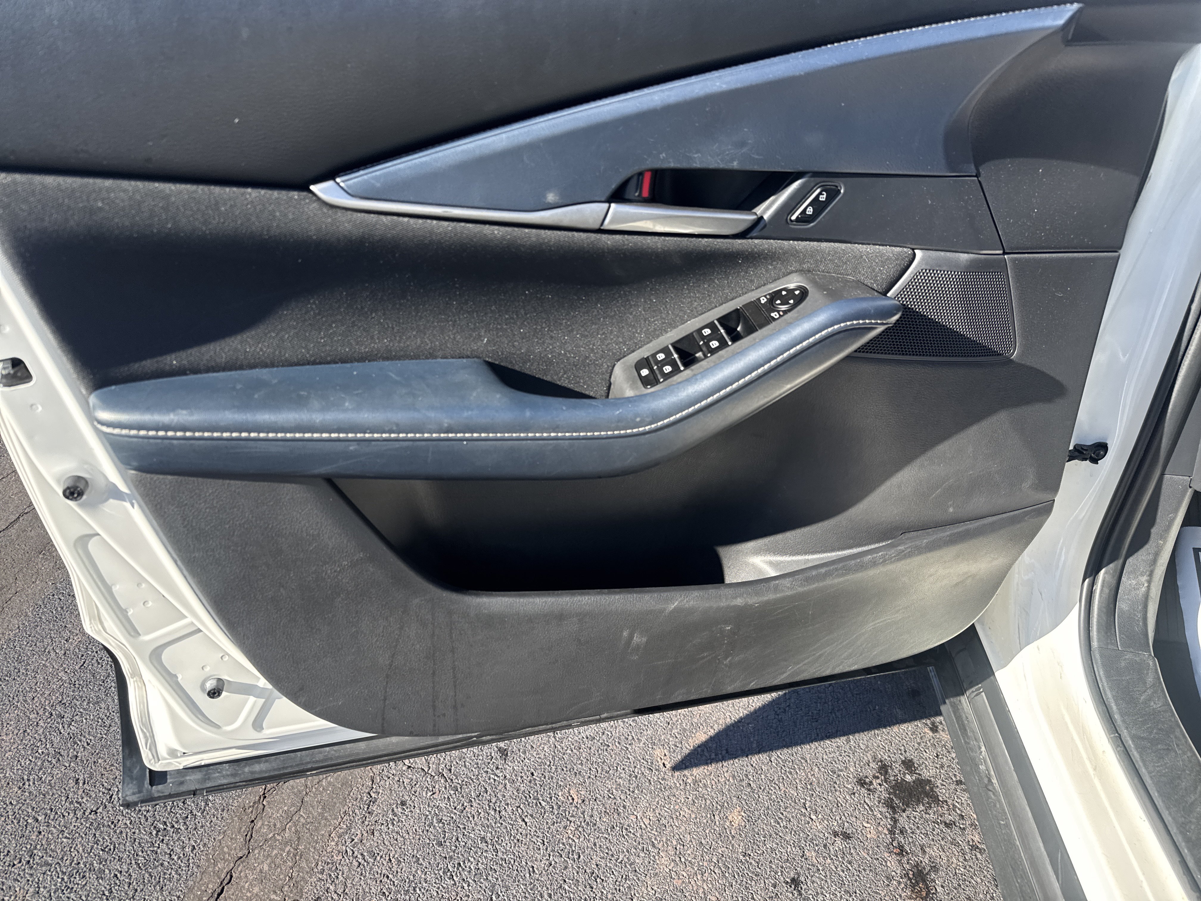 Used 2021 MAZDA CX-30 FWD 2.5 S image 15