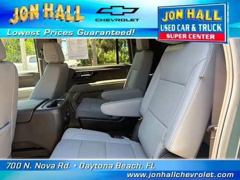 Used 2025 Chevrolet Suburban Z71 w/ Z71 Off-Road Package image 24