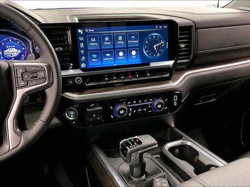 Used 2025 Chevrolet Silverado 1500 RST AWD/4WD image 7