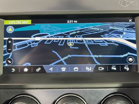 Used 2022 Jaguar F-TYPE R image 7