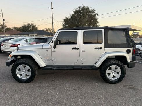 Used 2012 Jeep Wrangler Unlimited Sahara w/ Connectivity Group image 8