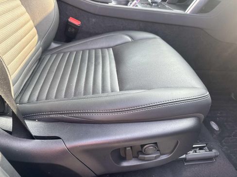 Used 2024 Land Rover Discovery Sport Dynamic SE AWD/4WD image 12