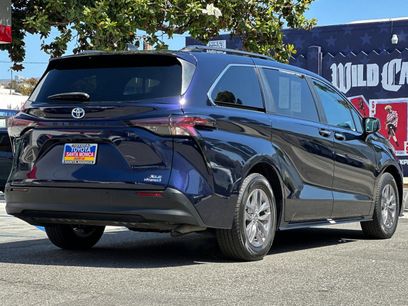 Used 2023 Toyota Sienna XLE