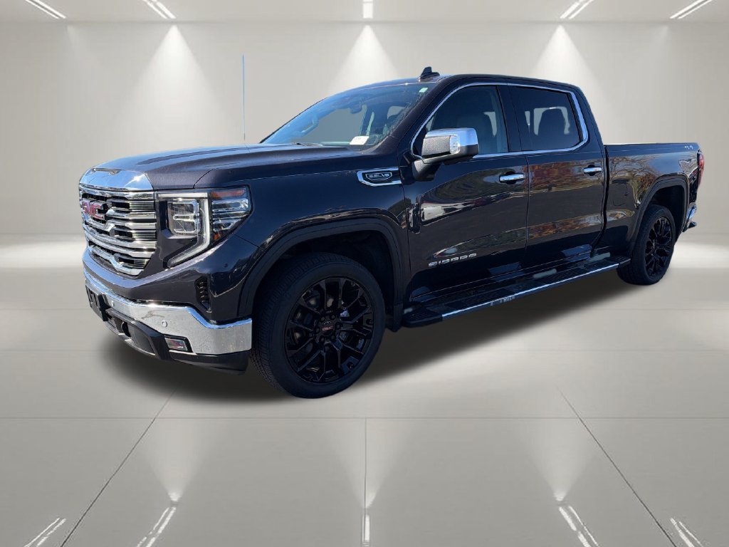 Used 2023 GMC Sierra 1500 SLT w/ SLT Premium Plus Package AWD/4WD image 4