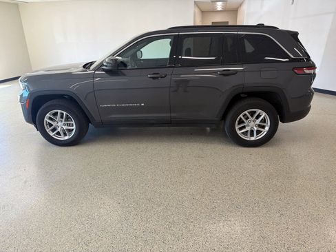 Used 2024 Jeep Grand Cherokee Laredo X w/ Luxury Tech Group I AWD/4WD image 8