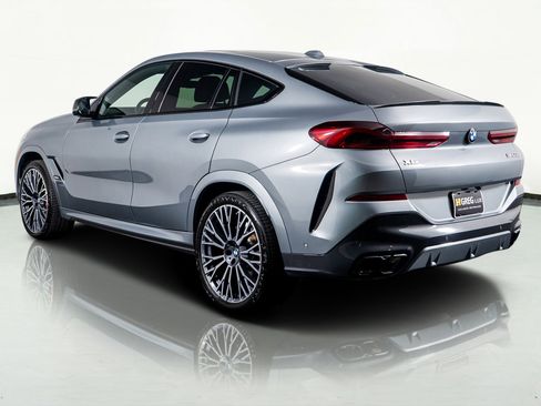 Used 2024 BMW X6 M60i image 14