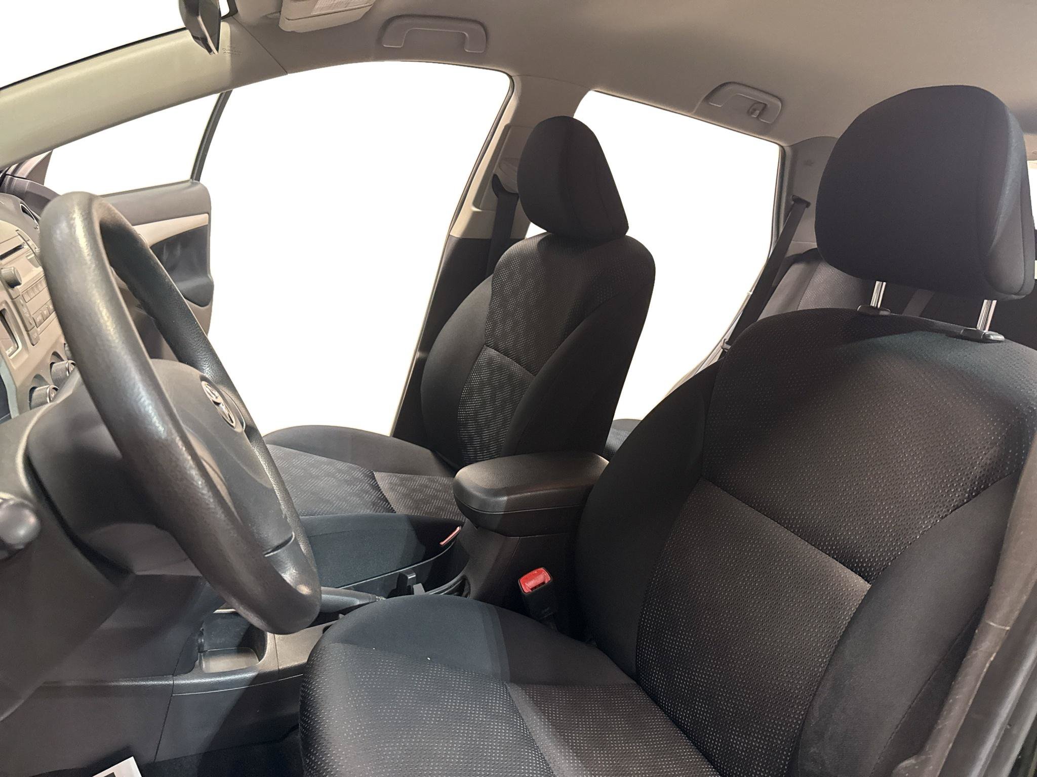 Used 2009 Toyota Matrix FWD image 16