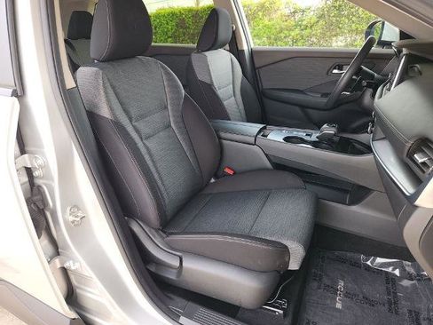 Certified 2023 Nissan Rogue SV FWD image 15