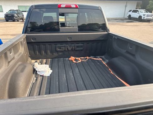 Used 2017 GMC Sierra 1500 SLT AWD/4WD image 9
